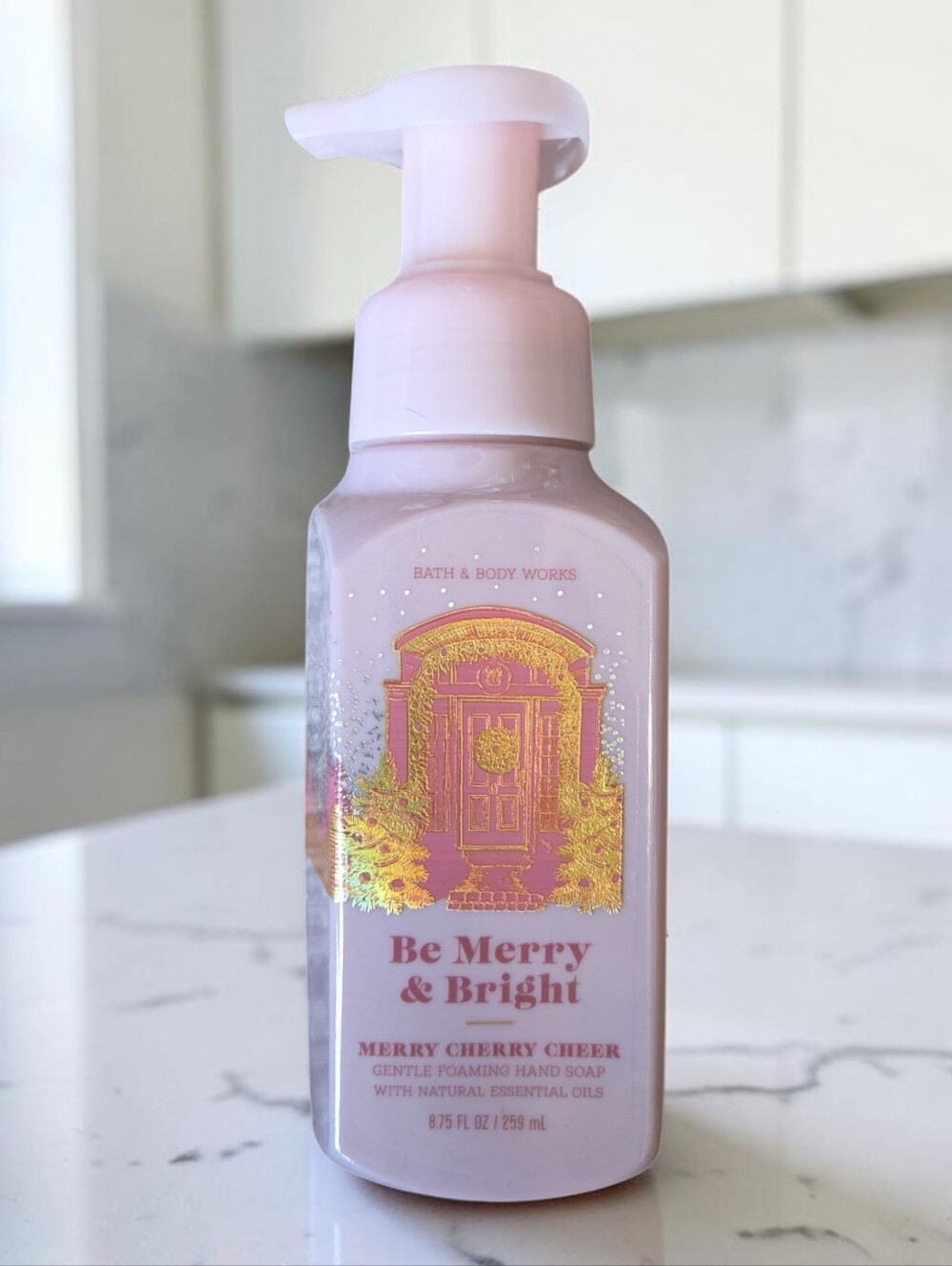 Bath & Body Works Be Merry & Bright Merry Cherry Cheer Foaming Hand Soap 8.75 oz